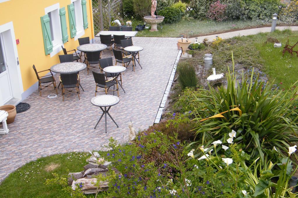 Chez Katy Et Dede Bangor Exterior foto